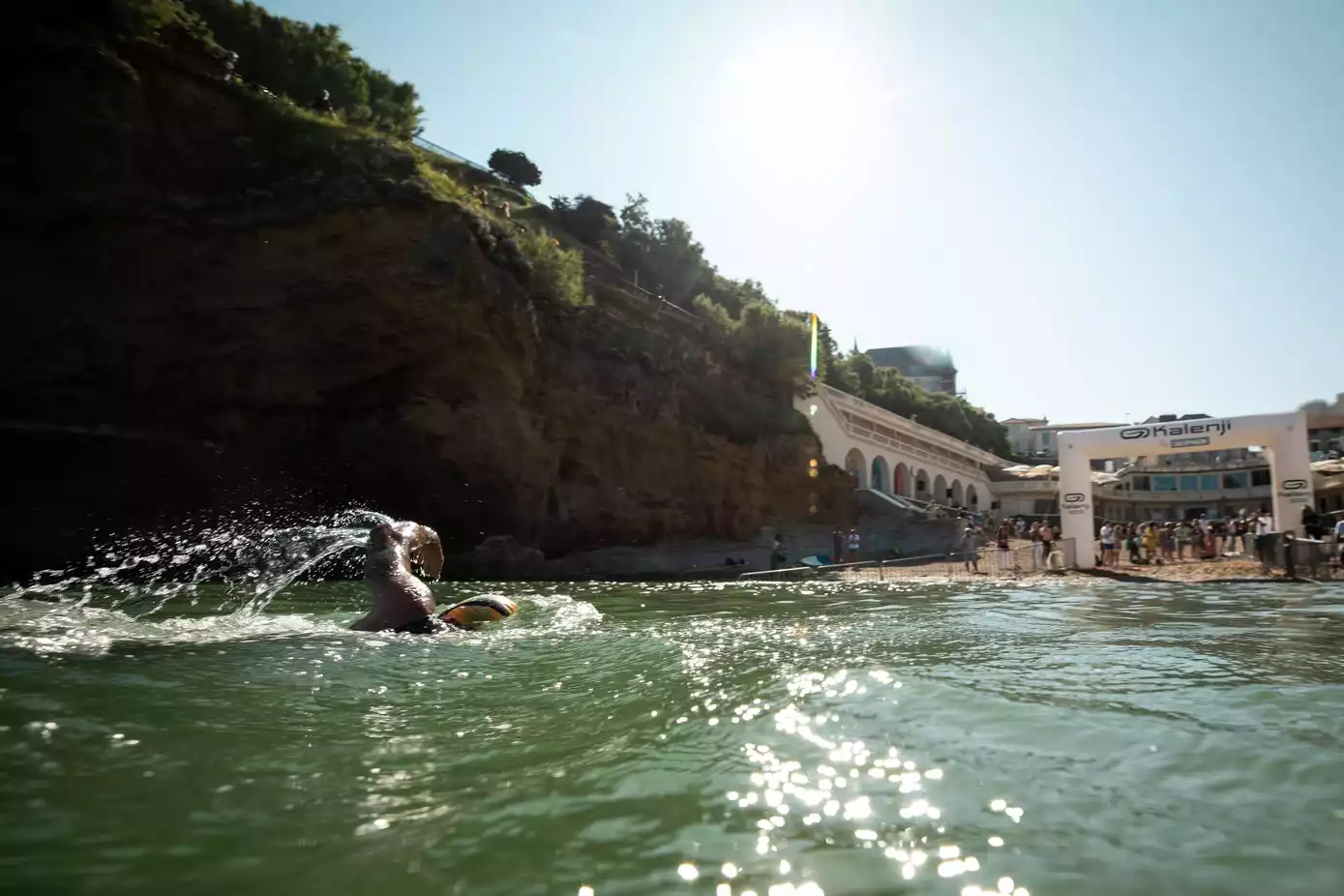 Slide photo Traversée de Biarritz à la nage